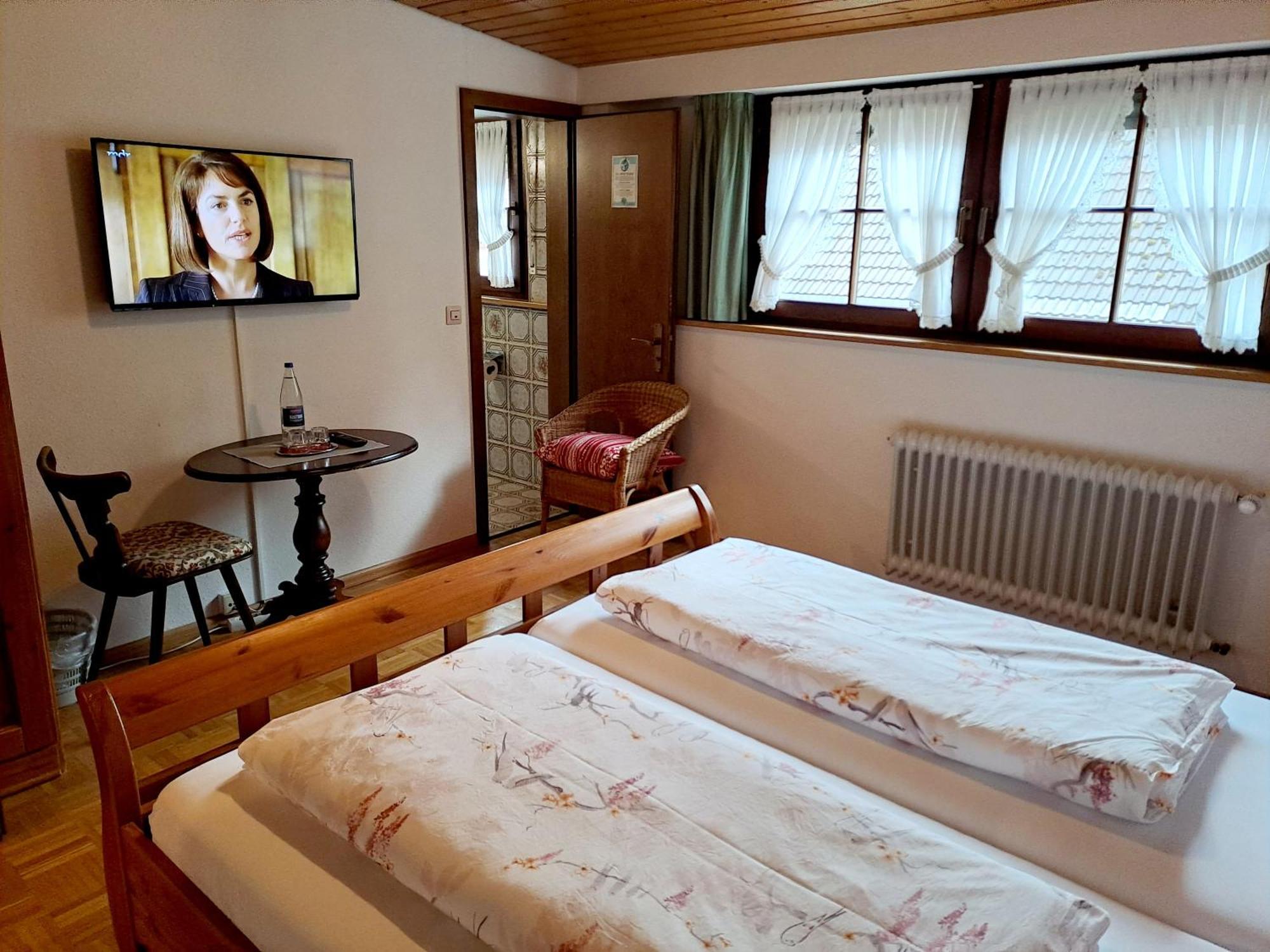 Pension Schlossbergblick Симонсвалд Екстериор снимка